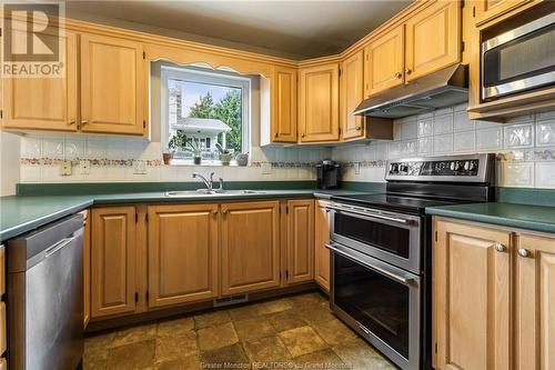 327 Hennessey Rd, Moncton, NB - Indoor Photo Showing Kitchen With Double Sink