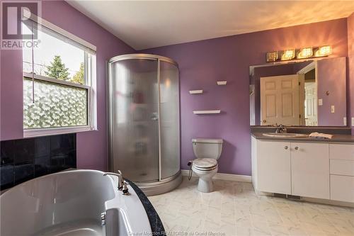 327 Hennessey Rd, Moncton, NB - Indoor Photo Showing Bathroom