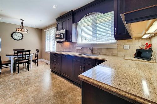 210 Winona Road, Stoney Creek, ON - Indoor Photo Showing Kitchen