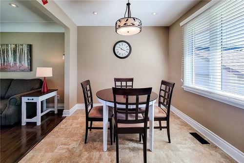 210 Winona Road, Stoney Creek, ON - Indoor Photo Showing Dining Room