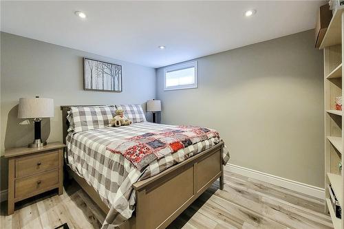 210 Winona Road, Stoney Creek, ON - Indoor Photo Showing Bedroom