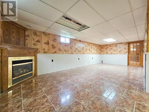 7 Beechwood Crescent, Chatham, ON - Indoor With Fireplace