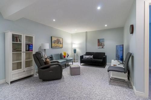 8 Carmichael Trail, Ancaster, ON - Indoor Photo Showing Other Room