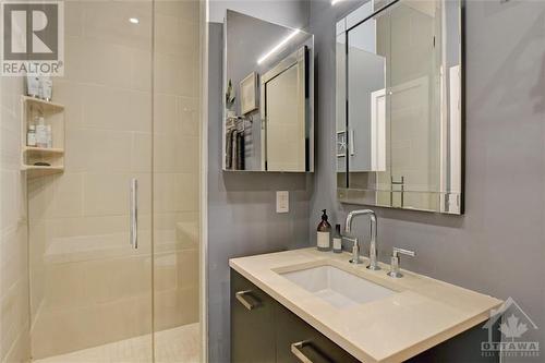 224 Lyon Street N Unit#1702, Ottawa, ON - Indoor Photo Showing Bathroom