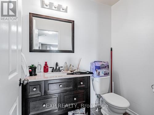 32 - 7 Sirente Drive E, Hamilton, ON - Indoor Photo Showing Bathroom