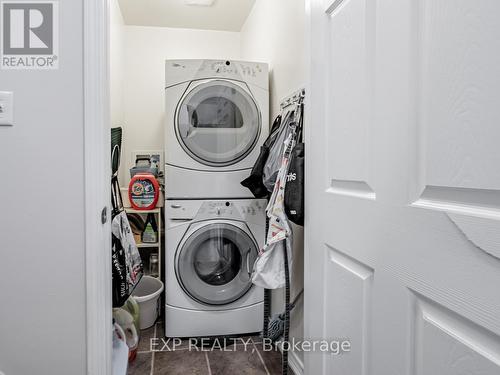 32 - 7 Sirente Drive E, Hamilton, ON - Indoor Photo Showing Laundry Room