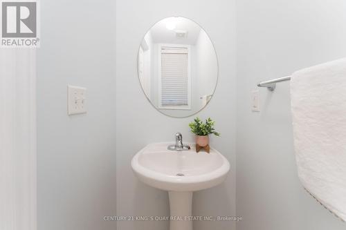 22 Wildmoor Street, Markham, ON - Indoor Photo Showing Bathroom