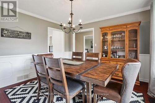 25 Orchard Parkway, Grimsby, ON - Indoor Photo Showing Dining Room