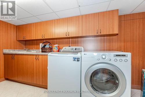 2 Sail Crescent, Vaughan, ON - Indoor Photo Showing Laundry Room