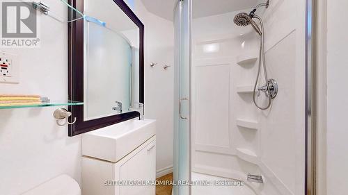 6 Rejane Crescent, Vaughan, ON - Indoor Photo Showing Bathroom