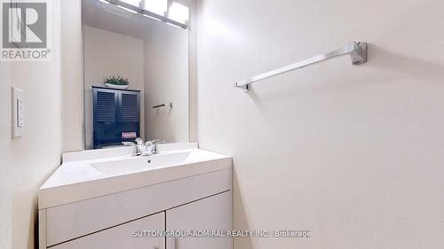6 Rejane Crescent, Vaughan, ON - Indoor Photo Showing Bathroom