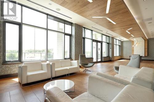 106 - 325 South Park Road, Markham, ON - Indoor