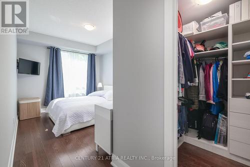 317 - 2470 Prince Michael Drive, Oakville, ON - Indoor Photo Showing Bedroom