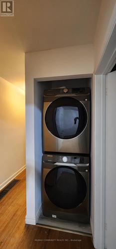 1204 Whittington Road, Mississauga, ON - Indoor Photo Showing Laundry Room