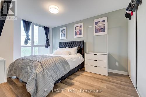 309C - 5260 Dundas Street, Burlington, ON - Indoor Photo Showing Bedroom