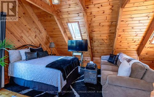 67 Telecom Road, Kawartha Lakes, ON - Indoor Photo Showing Bedroom