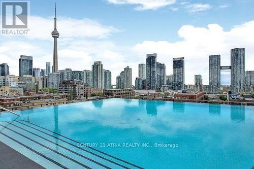 604 - 560 King Street W, Toronto, ON - Outdoor With In Ground Pool With View