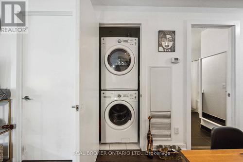 219 - 20 Bruyeres Mews, Toronto, ON - Indoor Photo Showing Laundry Room
