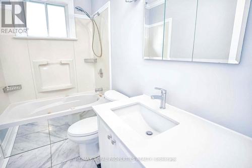 112 Mossbank Drive, Toronto, ON - Indoor Photo Showing Bathroom