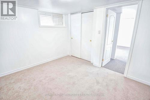 112 Mossbank Drive, Toronto, ON - Indoor Photo Showing Other Room