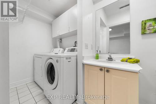 65 Woodbine Avenue, Toronto, ON - Indoor Photo Showing Laundry Room