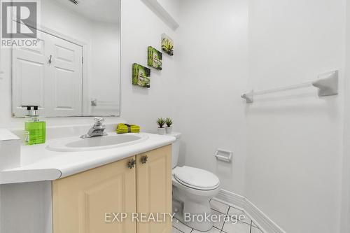 65 Woodbine Avenue, Toronto, ON - Indoor Photo Showing Bathroom
