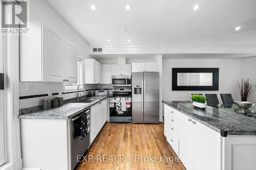 65 Woodbine Avenue, Toronto, ON - Indoor Photo Showing Kitchen With Upgraded Kitchen