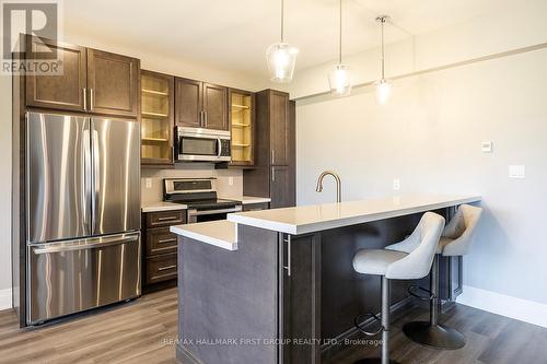 121 Gilson Street, Kawartha Lakes (Little Britain), ON - Indoor Photo Showing Kitchen With Upgraded Kitchen