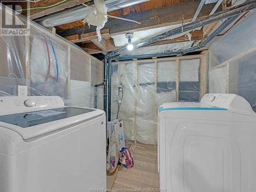 627 Assumption Street, Windsor, ON - Indoor Photo Showing Laundry Room