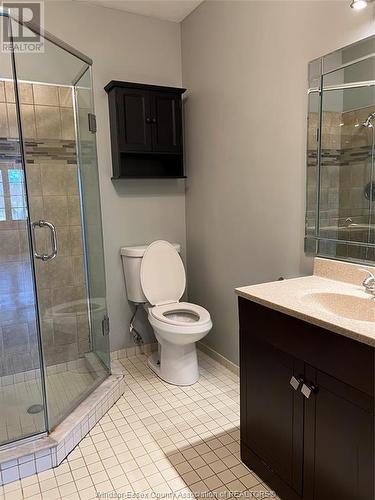 1121 Belle Isle View Unit# Main Floor, Windsor, ON - Indoor Photo Showing Bathroom