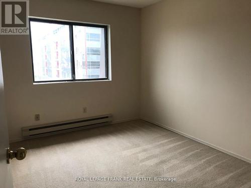 303 - 552 Dundas Street E, Whitby (Downtown Whitby), ON - Indoor Photo Showing Other Room