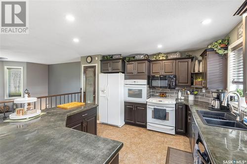 Twin Lakes Acreage, Battle River Rm No. 438, SK - Indoor Photo Showing Kitchen With Double Sink