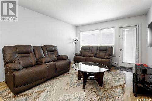 215 2351 Windsor Park Road, Regina, SK - Indoor Photo Showing Living Room