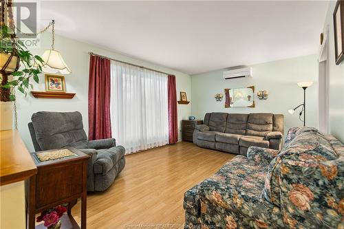 72 Autumn Terr, Moncton, NB - Indoor Photo Showing Living Room