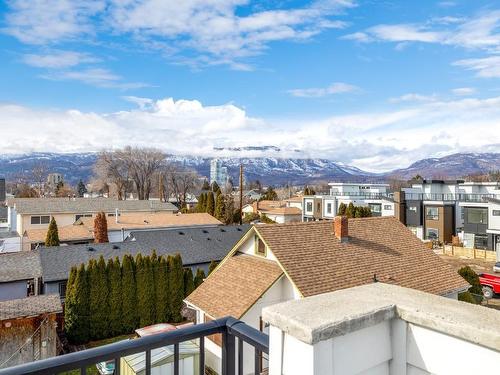 2-1053 Martin Avenue, Kelowna, BC - Outdoor With View