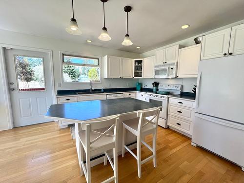 244 The Ridgeway, Princeton, BC - Indoor Photo Showing Kitchen With Double Sink