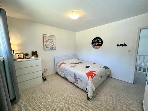 244 The Ridgeway, Princeton, BC - Indoor Photo Showing Bedroom