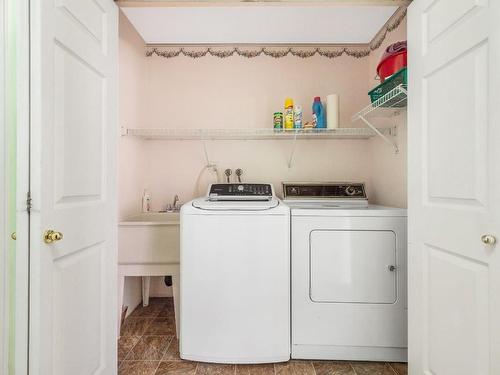 13-124 Sarsons Road, Vernon, BC - Indoor Photo Showing Laundry Room