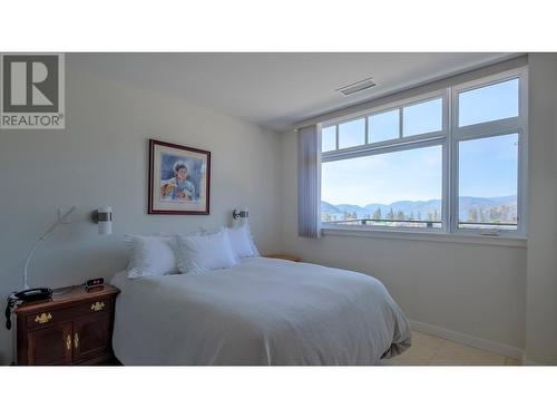 3301 Skaha Lake Road Unit# 805, Penticton, BC - Indoor Photo Showing Bedroom