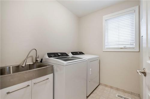 4028 Alexan Crescent, Burlington, ON - Indoor Photo Showing Laundry Room
