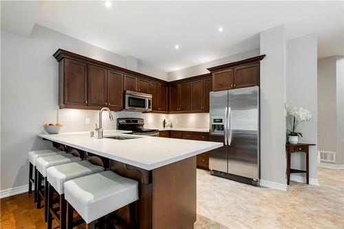 4028 Alexan Crescent, Burlington, ON - Indoor Photo Showing Kitchen With Stainless Steel Kitchen
