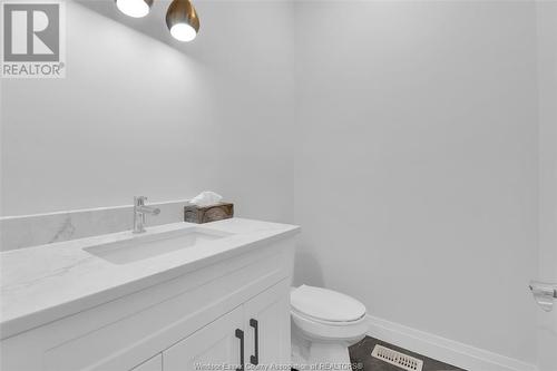 37 Kingsbridge, Amherstburg, ON - Indoor Photo Showing Bathroom