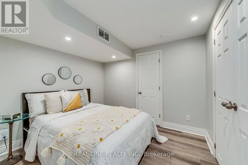 1216 Holton Heights Drive, Oakville, ON - Indoor Photo Showing Bedroom