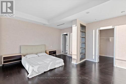 5602 - 180 University Avenue, Toronto, ON - Indoor Photo Showing Bedroom