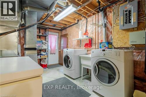 107 River Run Terrace, London, ON - Indoor Photo Showing Laundry Room