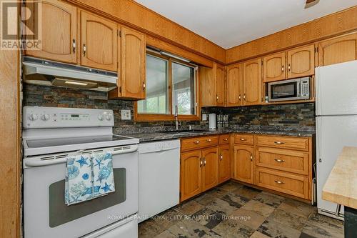 6 Carmine Place, Guelph, ON - Indoor Photo Showing Kitchen