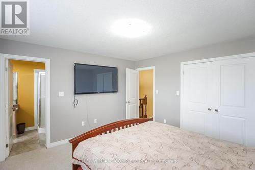 51 Redcedar Crescent, Hamilton, ON - Indoor Photo Showing Bedroom