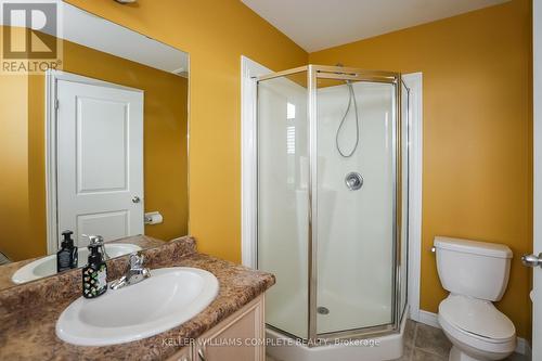 51 Redcedar Crescent, Hamilton, ON - Indoor Photo Showing Bathroom