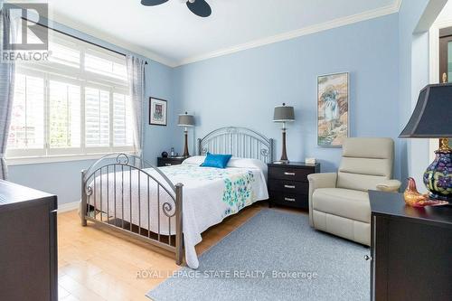 8 Carmichael Trail, Hamilton, ON - Indoor Photo Showing Bedroom