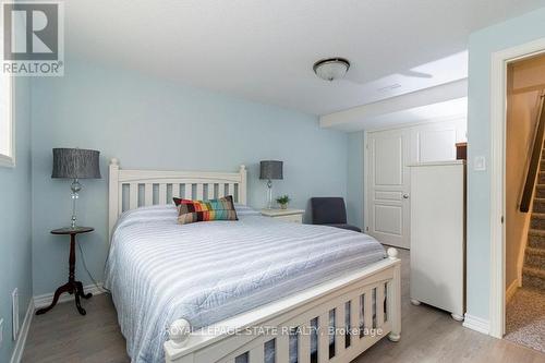 8 Carmichael Trail, Hamilton, ON - Indoor Photo Showing Bedroom